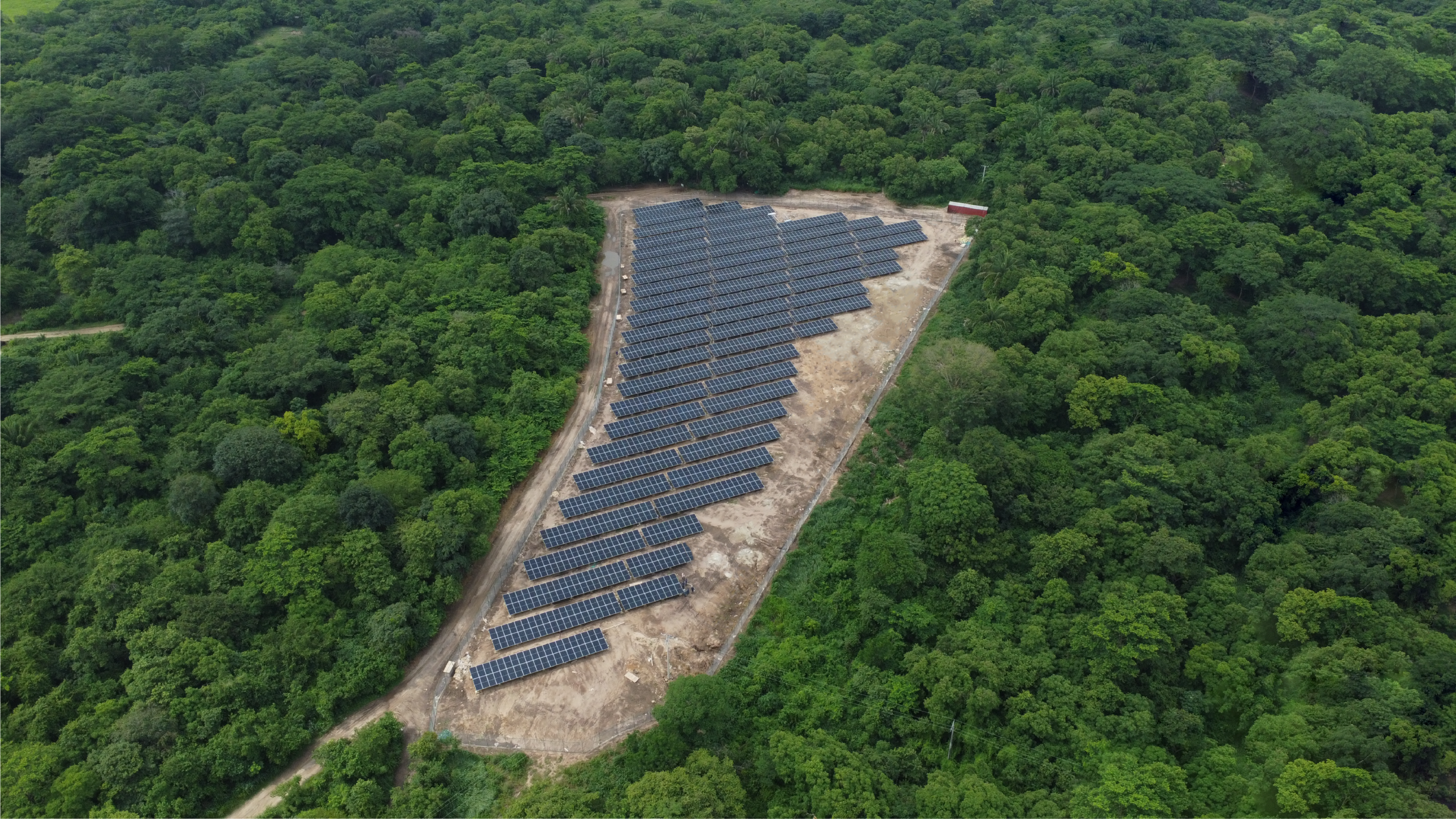 Panales solares-avicola-EL Guamito