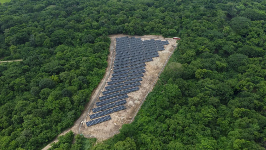 Panales solares-avicola-EL Guamito (2)