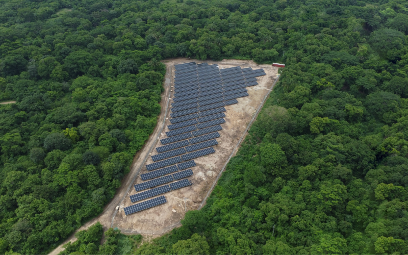 Panales solares-avicola-EL Guamito