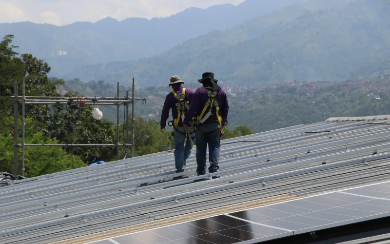 Paneles solares fábrica indelsan