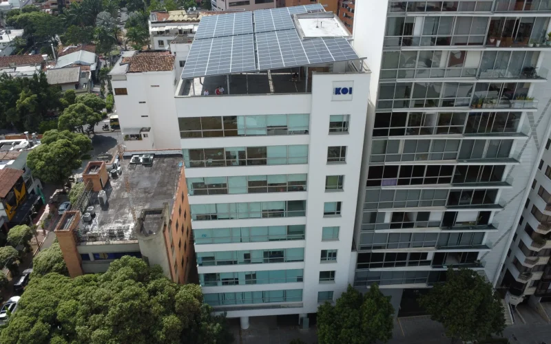 paneles solares en edificios k34 (3)